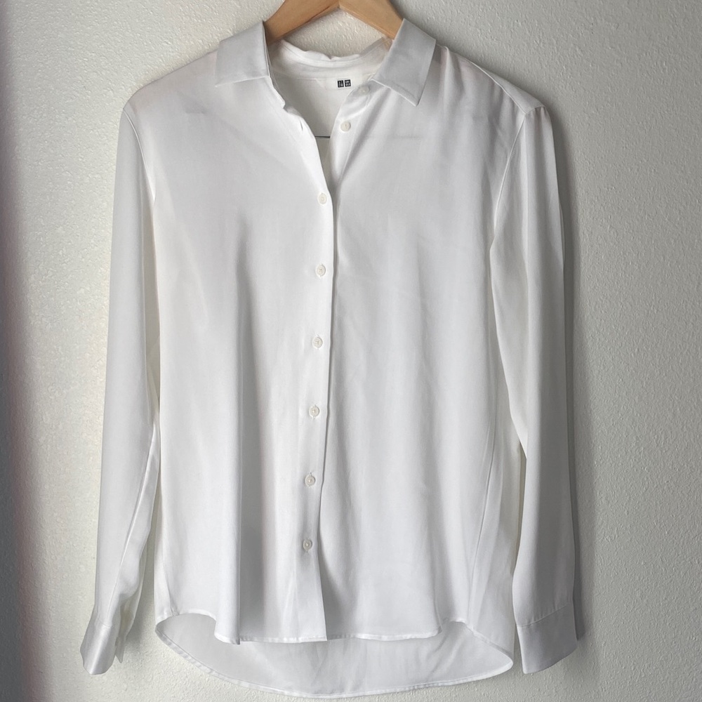 Uniqlo Classic White Button Shirt